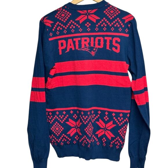 New England Patriots Men,s Navy/Red
Light Up Sweater Size Small - Picture 5 of 11